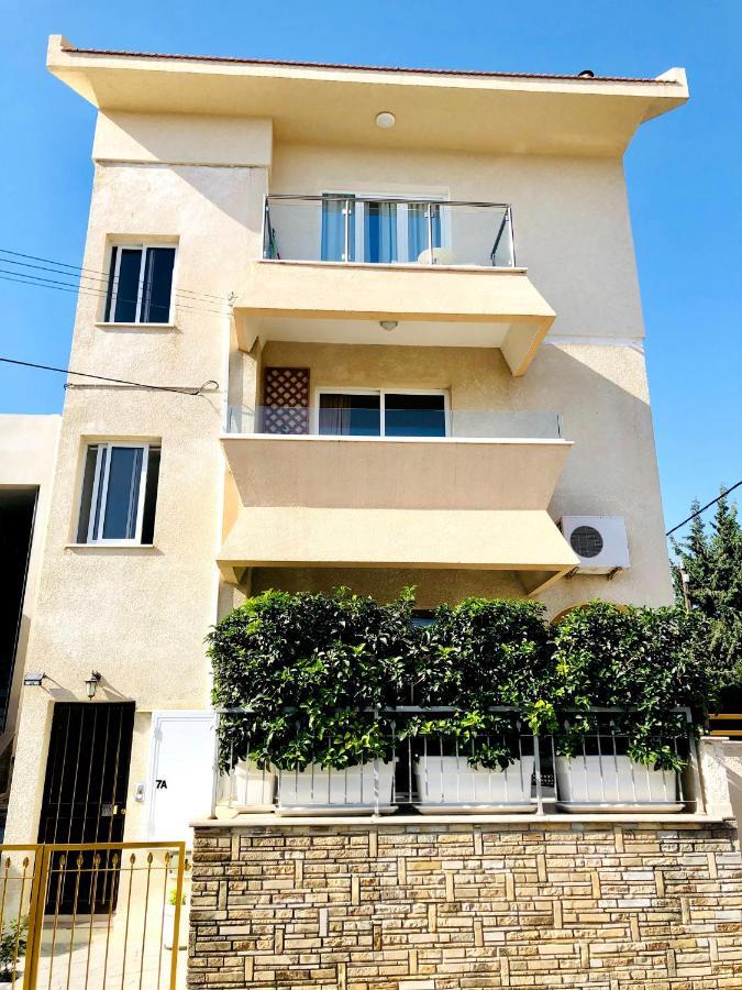 Silver Apartment - Loft ลิมาซอล ภายนอก รูปภาพ