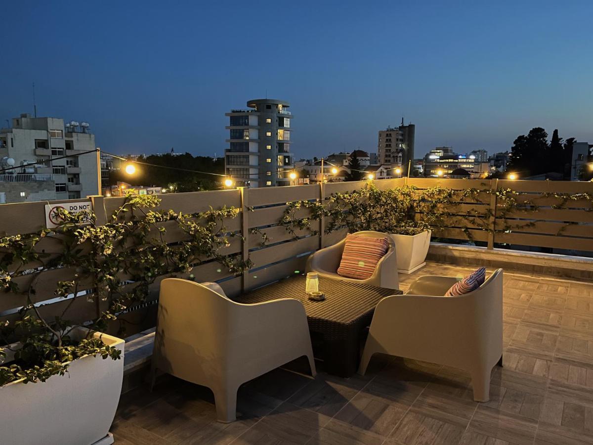 Silver Apartment - Loft ลิมาซอล ภายนอก รูปภาพ