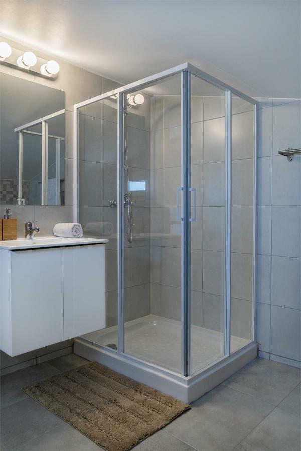 Silver Apartment - Loft ลิมาซอล ภายนอก รูปภาพ